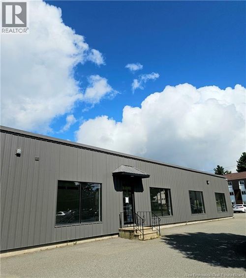 837 Prospect St, Fredericton, NB, E3B5Y4 | Card Image