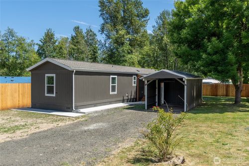 102 Sir Lancelot Dr, Castle Rock, WA, 98611-9478 | Card Image