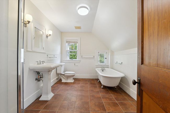 450 S 1 St St, House other with 3 bedrooms, 2 bathrooms and null parking in Ann Arbor MI | Image 33