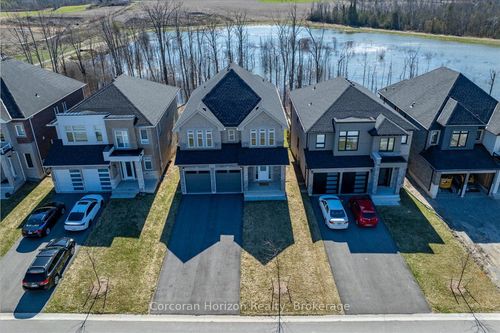 2985 Monarch Dr, Orillia, ON, L3V8M7 | Card Image