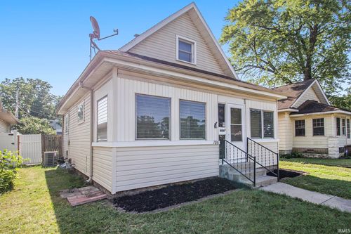 706 S Ironwood Dr, South Bend, IN, 46615-2133 | Card Image