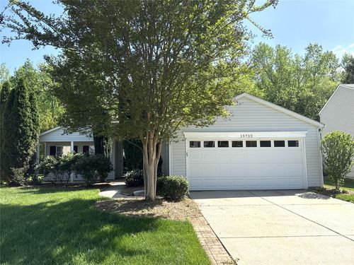 15732 Circlegreen Dr, Charlotte, NC, 28273-6984 | Card Image