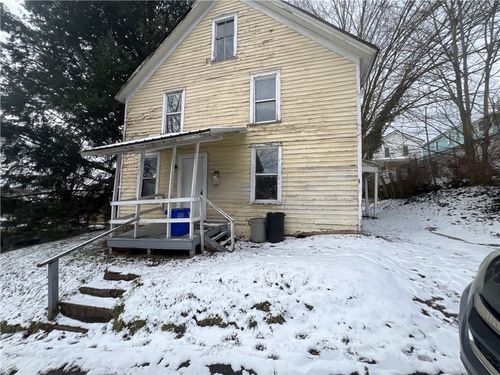 220 Mylan St, Oil City, PA, 16301-1738 | Card Image