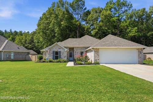 122 Jasmine Cove Dr, Brandon, MS, 39042-1101 | Card Image