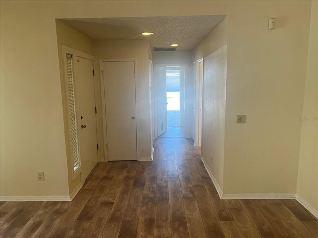 Family Room | Image 19