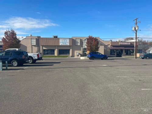 49 Nw 1st St, Ontario, OR, 97914-2468 | Card Image