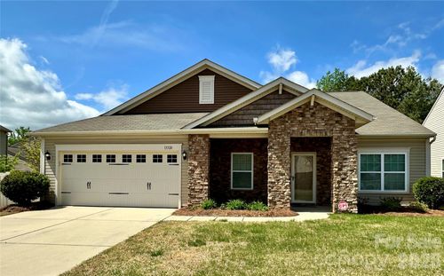 13320 Hunting Birds Ln, Charlotte, NC, 28278-8783 | Card Image