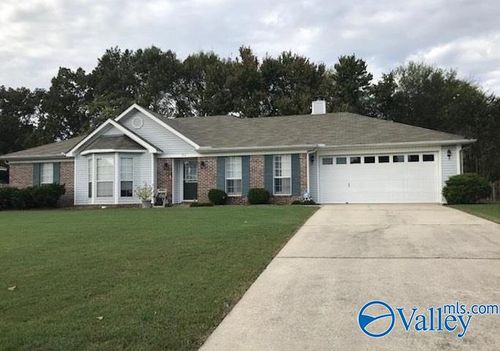104 Patra Dr, Madison, AL, 35758-7302 | Card Image