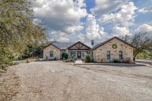 274 Mountain Laurel Ln, Concan, TX, 78838-3882 | Card Image