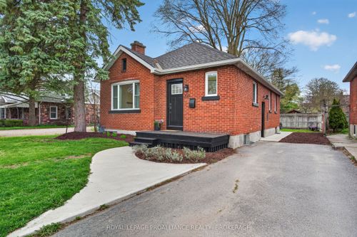 229 Park St, Kingston, ON, K7L1K4 | Card Image