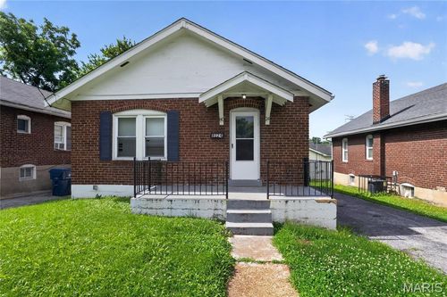 8024 Cler Avenue, St Louis, MO, 63114 | Card Image