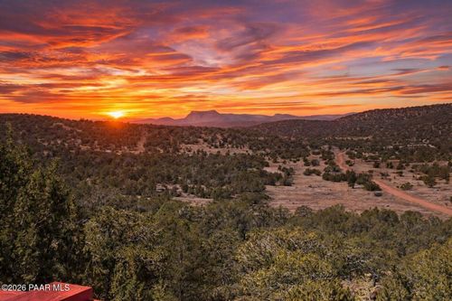 32957 W Bucks Rd, Seligman, AZ, 86337 | Card Image