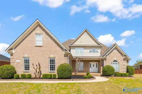 110 Litespeed Ln Sw, Huntsville, AL, 35824-3117 | Card Image