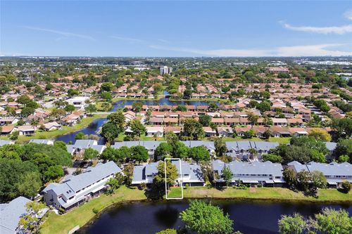 2062 Discovery Cir E, Deerfield Beach, FL, 33442-1042 | Card Image