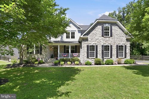 8046 Side Hill Dr, WARRENTON, VA, 20187-9213 | Card Image