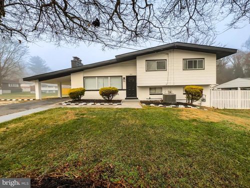 6005 Middleton Ln, TEMPLE HILLS, MD, 20748-3701 | Card Image