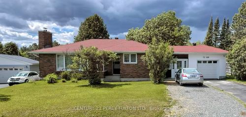 37 Birch Cres, Temagami, ON, P0H2H0 | Card Image