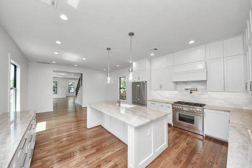 4541 Walker St, Houston, TX, 77023-1147 | Card Image