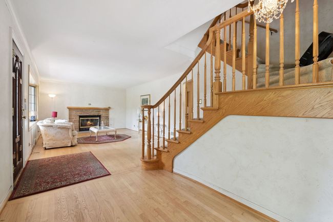 258 N Jackson Rd, House other with 5 bedrooms, 4 bathrooms and 2 parking in Clarendon Hills IL | Image 5