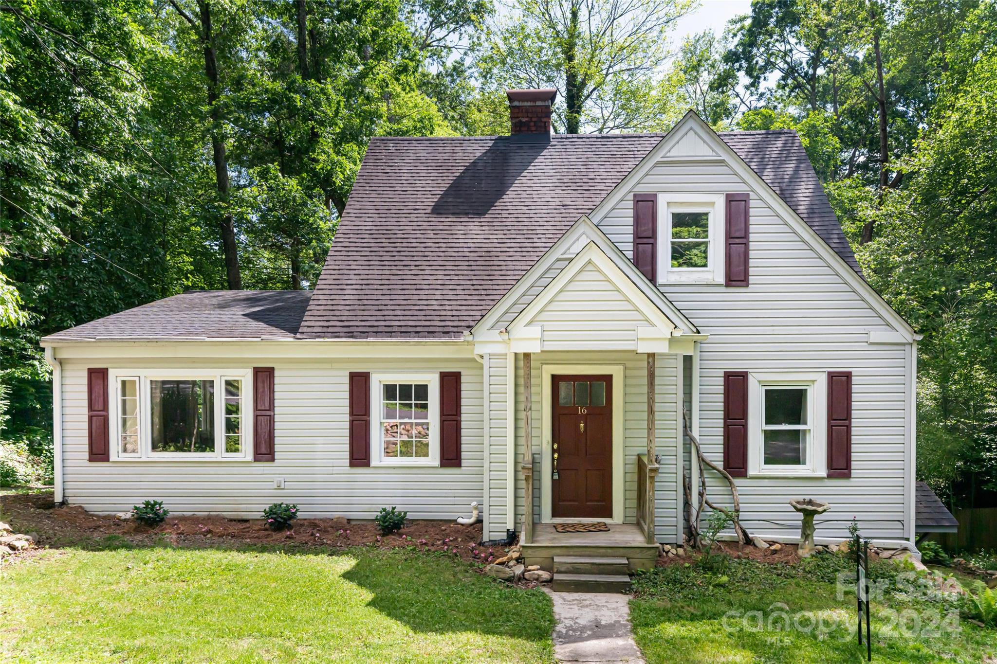 16 Dew Waite Road, For Sale in Black Mountain Zoocasa