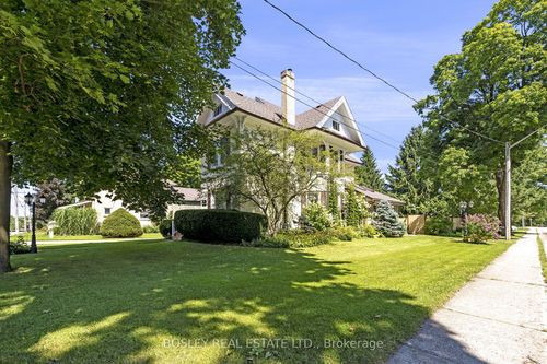 135 Webb St, Harriston, ON, N0G1Z0 | Card Image