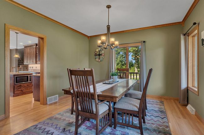 Formal dining room | Image 21
