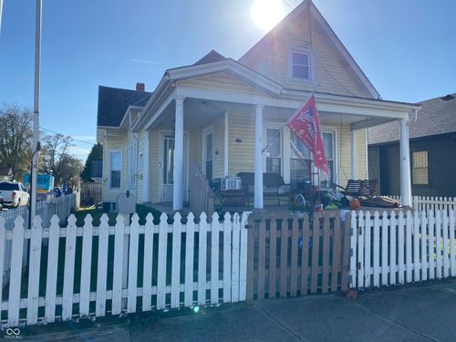 101 W Locust St, Shelbyville, IN, 46176-2017 | Card Image