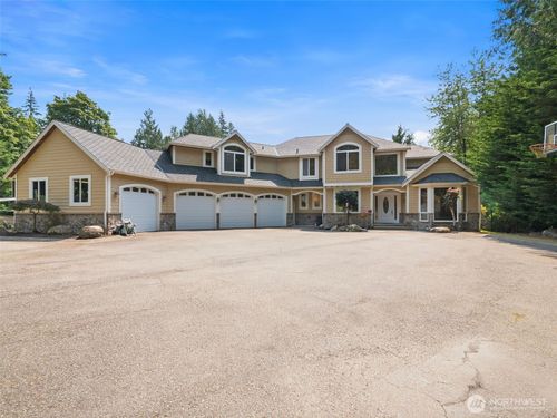 17818 48th St Se, Snohomish, WA, 98290-8514 | Card Image