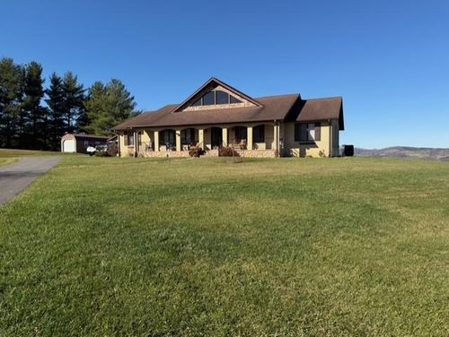 320 Chambers St, Pounding Mill, VA, 24637-3659 | Card Image