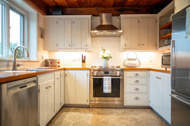 Kitchen View | Image 18
