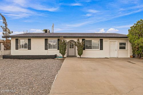 11524 Meadowbrook Dr, El Paso, TX, 79936-5612 | Card Image