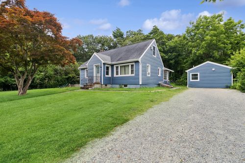 32 Smith Ln, Middle Island, NY, 11953-1852 | Card Image