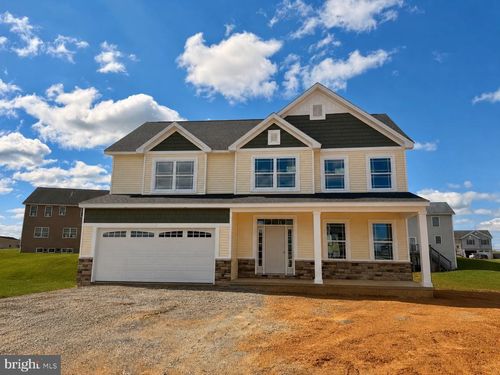 409 E Clarissa Dr, SHIPPENSBURG, PA, 17257-5606 | Card Image