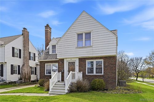 1 Colvinhurst Dr, Tonawanda, NY, 14223-1422 | Card Image