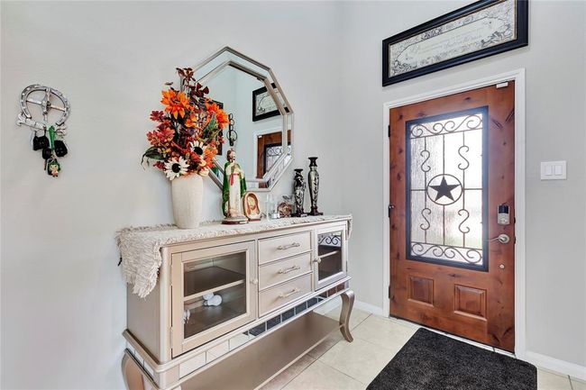 Beautiful Entry-way | Image 4
