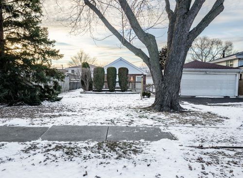 9170 Crescent Ct, Oak Lawn, IL, 60453-1472 | Card Image