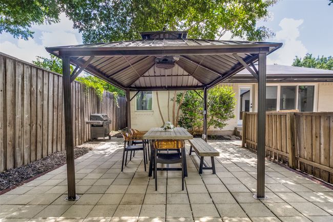 7127 E Mockingbird Ln, House other with 2 bedrooms, 2 bathrooms and null parking in Dallas TX | Image 24