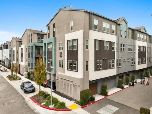 581 Yale Way, San Jose, CA, 95117-3048 | Card Image