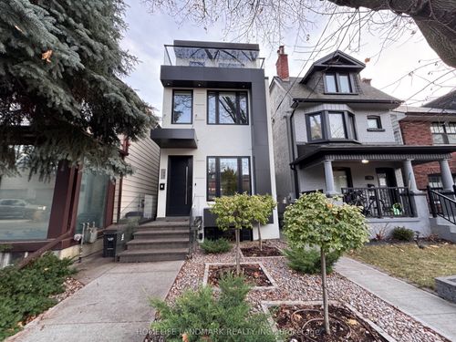 lower-17 Hocken Ave, Toronto, ON, M6G2K1 | Card Image