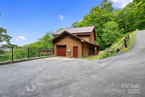 853 Granny Lewis Ln, Mars Hill, NC, 28754-8406 | Card Image
