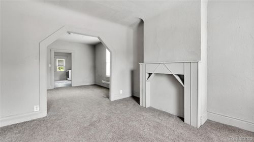 4447 Baldwin St, Detroit, MI, 48214-1003 | Card Image