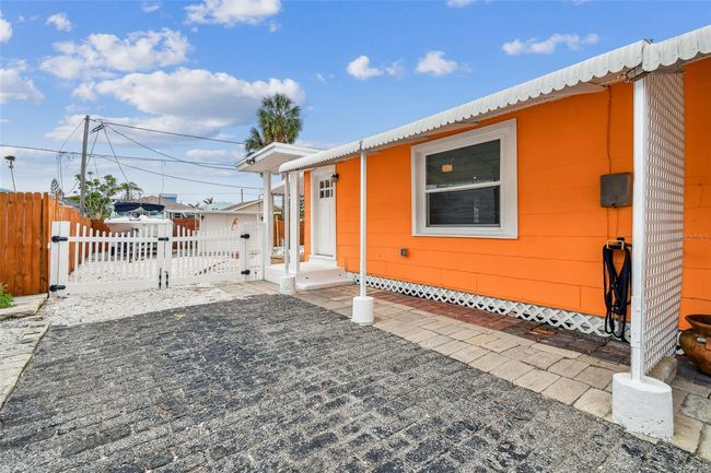 13320 2 Nd St E, Home with 2 bedrooms, 2 bathrooms and null parking in Madeira Beach FL | Image 28