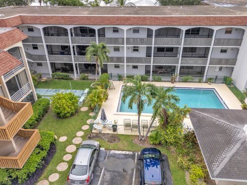 204-651 Pine Dr, Pompano Beach, FL, 33060-7265 | Card Image