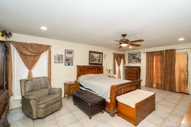 309 Crestwind Dr, House other with 5 bedrooms, 5 bathrooms and null parking in Windcrest TX | Image 12