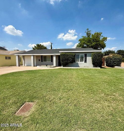 3822 E Monterosa St, Phoenix, AZ, 85018-4819 | Card Image