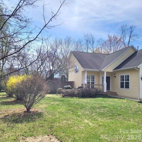 35 Cotton Creek Cir, Black Mountain, NC, 28711-7100 | Card Image