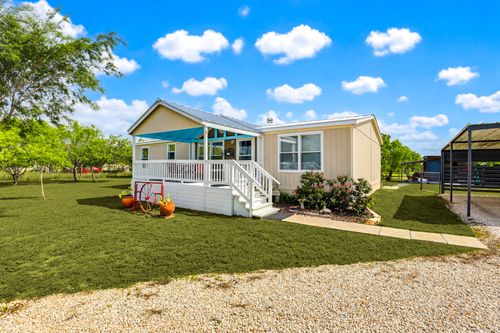 269 Callihan Rd, Lockhart, TX, 78644-2140 | Card Image