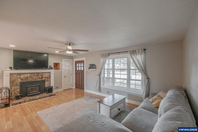 409 28 Th Ave Se, House other with 3 bedrooms, 2 bathrooms and null parking in Albany OR | Image 10