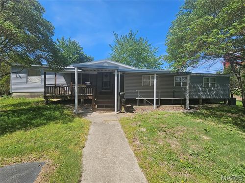 716 W Water St, Pinckneyville, IL, 62274-1030 | Card Image