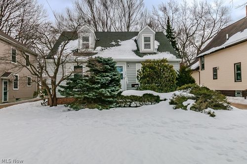 1307 Summit Dr, Mayfield Heights, OH, 44124-1518 | Card Image